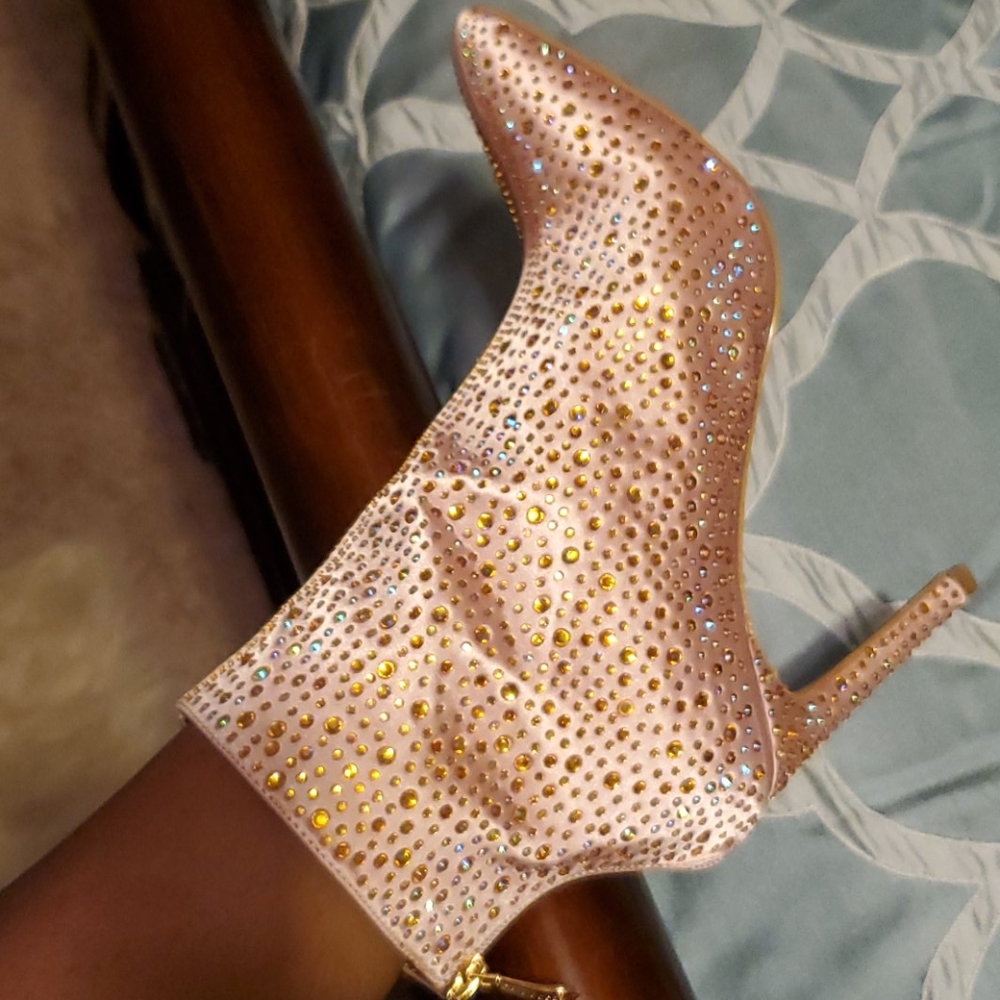 Shoes - Picture 2 of 2
